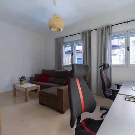 2 Mins From - Workstations - Parking - Bikes Apartment Las Palmas de Gran Canaria