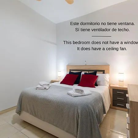 2 Mins From - Workstations - Parking - Bikes Apartmán *