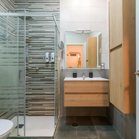 Διαμέρισμα 2 Mins From - Workstations - Parking - Bikes *
