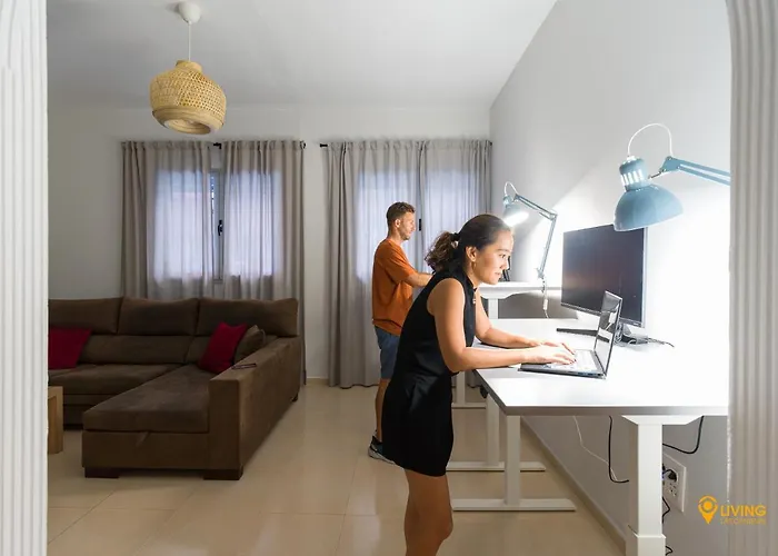 2 Mins From - Workstations - Parking - Bikes