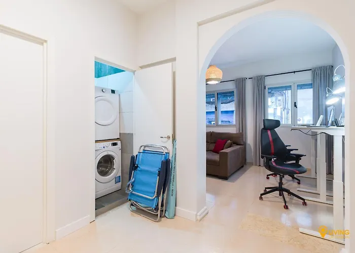 Apartamento 2 Mins From - Workstations - Parking - Bikes