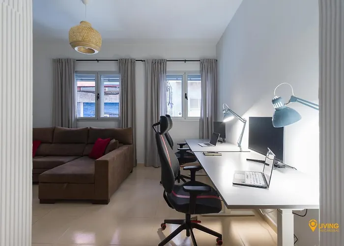 2 Mins From - Workstations - Parking - Bikes Apartamento Las Palmas de Gran Canárias