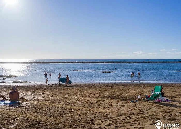 2 Mins From - Workstations - Parking - Bikes * Las Palmas de Gran Canaria