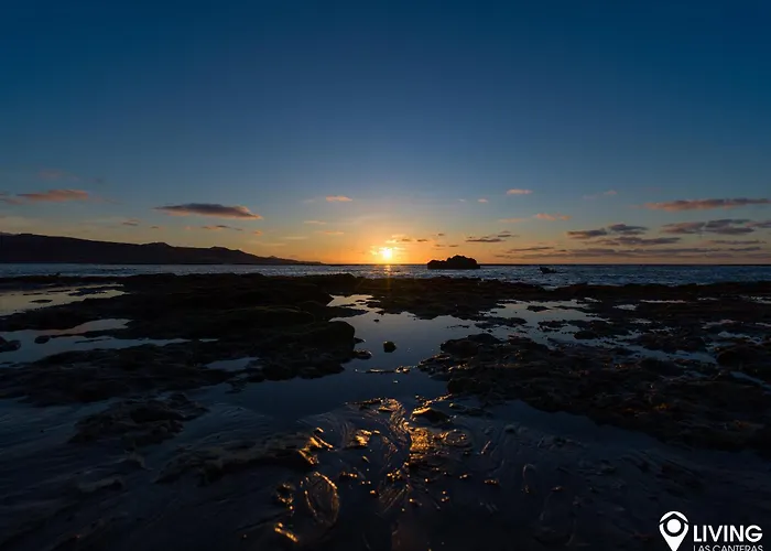 2 Mins From - Workstations - Parking - Bikes